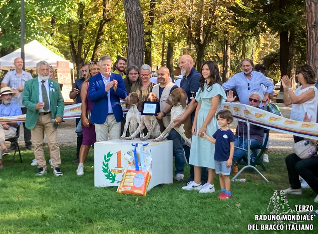 1° Trofeo Antonio Ficarelli (Miglior Gruppo di Allevamento) Camilla, Deus, Darma di Cortelara Allevatore Marco Roffia